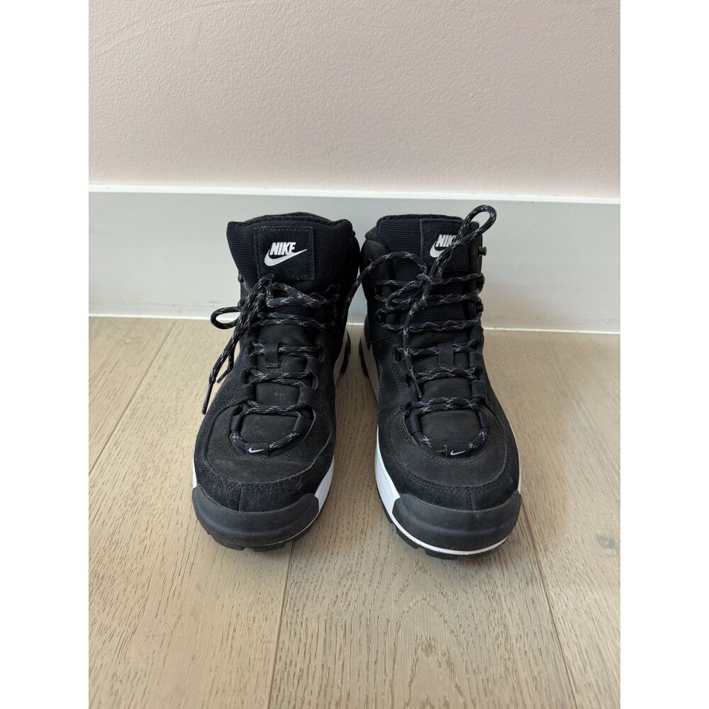 NWOT Nike Black Hiking Boots Trail Shoes US 8/EU 39